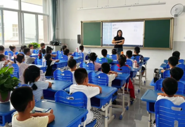 激起学习兴趣激活中小学科学教育