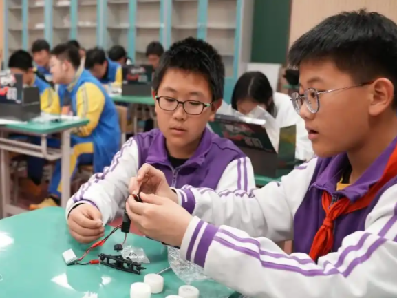 畅通普通教育与工作教育互融渠道