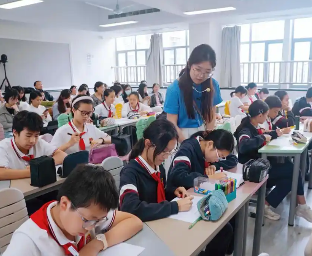 扎根于根底教育一线形成了从理念