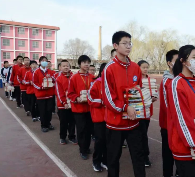 量质齐升打造优质均衡教育高地坚持以教育培养年代新人 量质齐升打造优质均衡教育高地坚持以教育培养年代新人