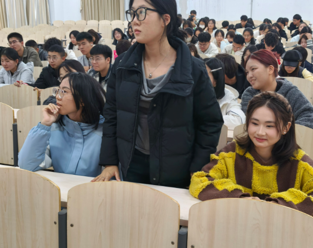 依托讲堂构建集中学习实景践学相