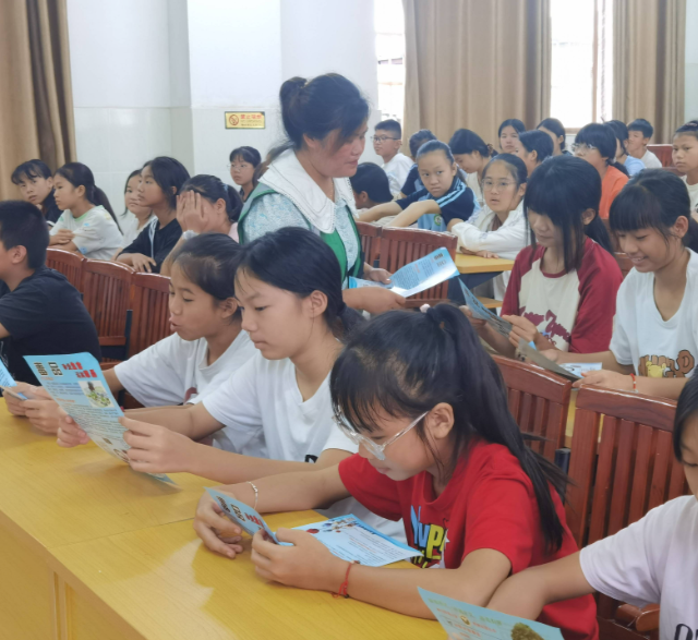 精准响应多元化学习需求全方位助力学习者生长与教育高质量 精准响应多元化学习需求全方位助力学习者生长与教育高质量
