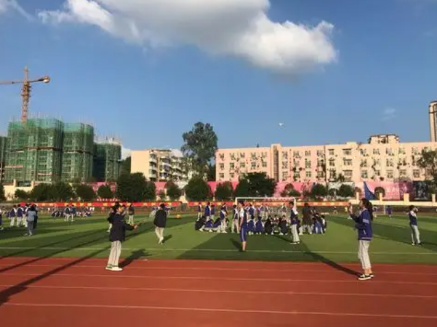 学位添加后不同区域的学生取得更
