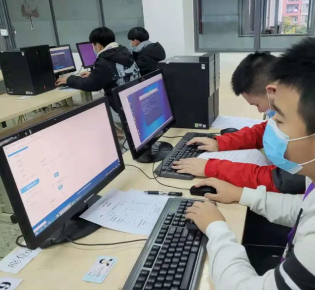 在课堂上学会评价AI信息的学生往往