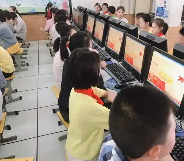 实景教育沉溺式科创体会精准教育
